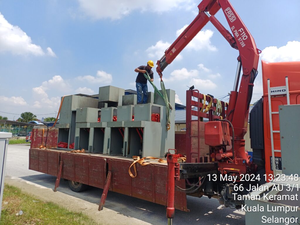 sewa lori kren, sewa kren, sewa kren, sewa lori 10 tan, sewa lori murah dan selamat, sewa lori kren murah, sewa lori 10 tan murah, machinery moving specialist.